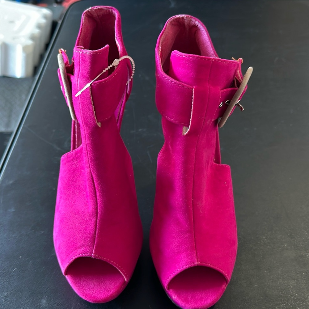 Qupid open toe heels